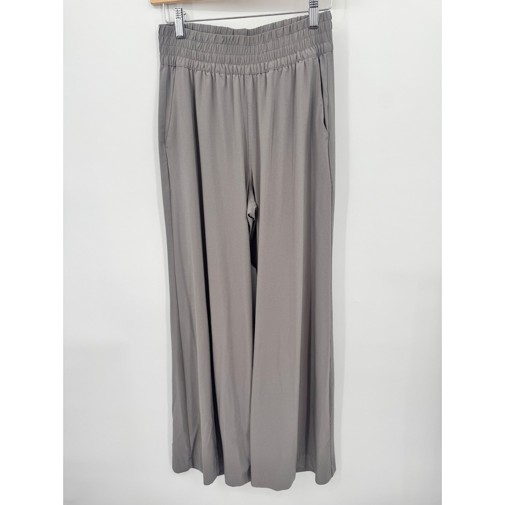 Vuori Halo Essential Wideleg Pants Women Est XS Gray Elastic Waist Flowy Lounge